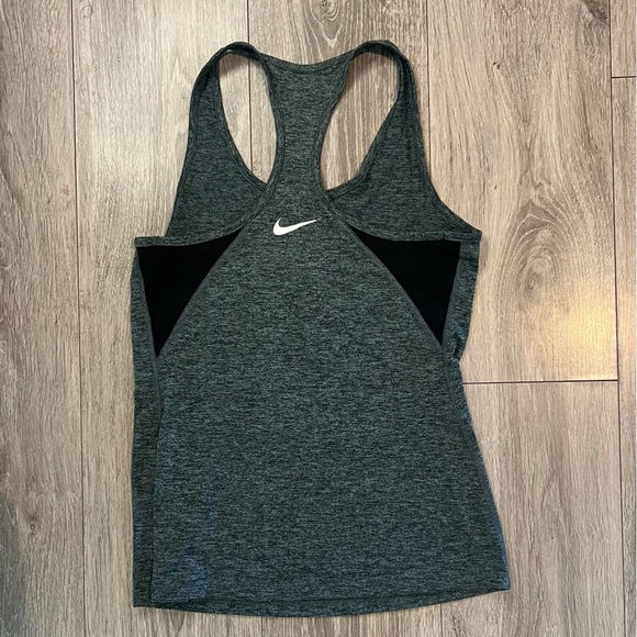 Nike Dri-Fit Women's Size XS Tank Top‎ Gray Athletic Active Gym Running - Picture 3 of 6